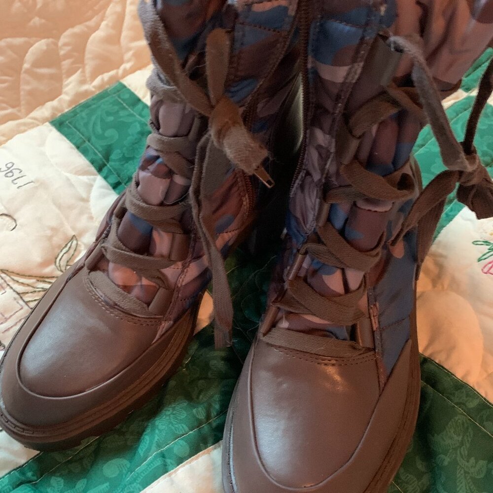 NEW Steve Madden Brown Camo Platform Boots sz 9